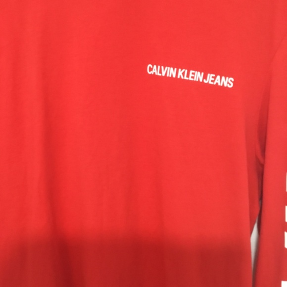 Calvin Klein top red, size medium, mark on neck, pre owned - Picture 5 of 5